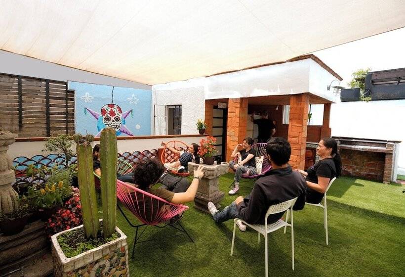 Пансион Hostal Fungi Casa Rosa