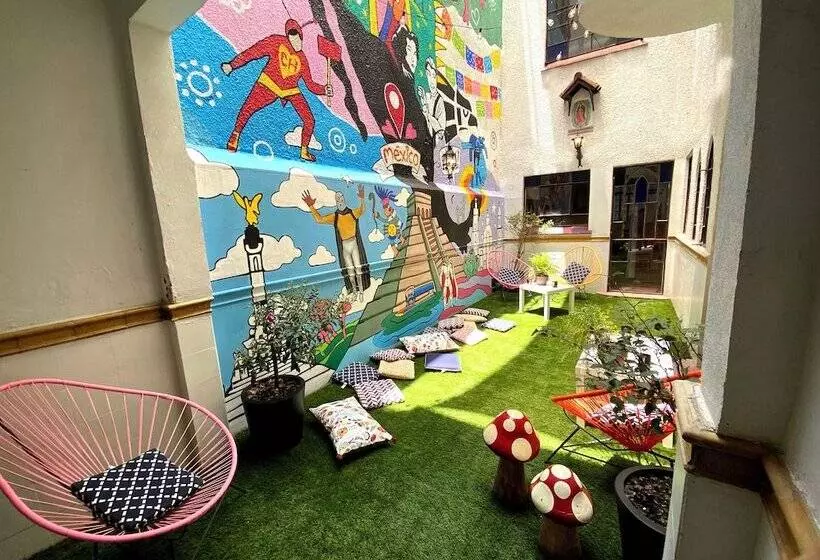 پانسیون Hostal Fungi Casa Rosa