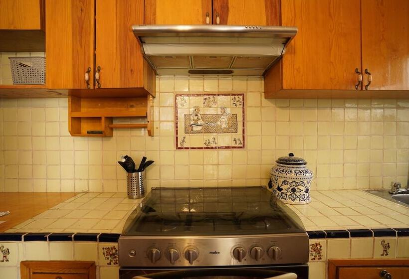 Пансион Hostal Fungi Casa Rosa