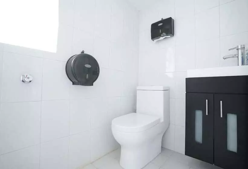 پانسیون Hostal Fungi Casa Rosa