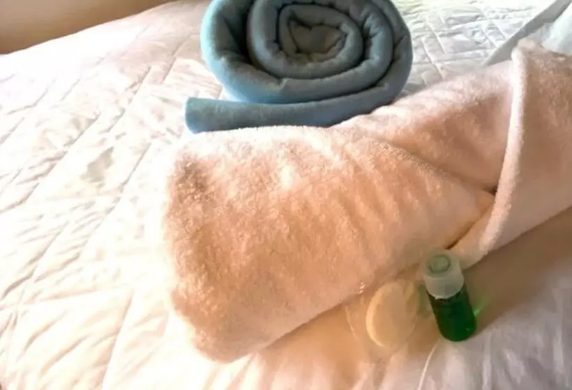 پانسیون Hostal Fungi Casa Rosa