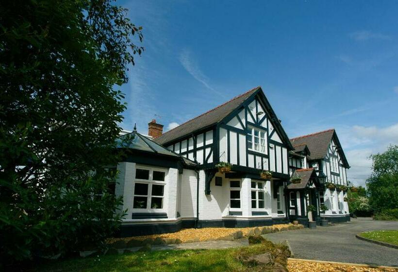 Bed and Breakfast The Egerton Arms