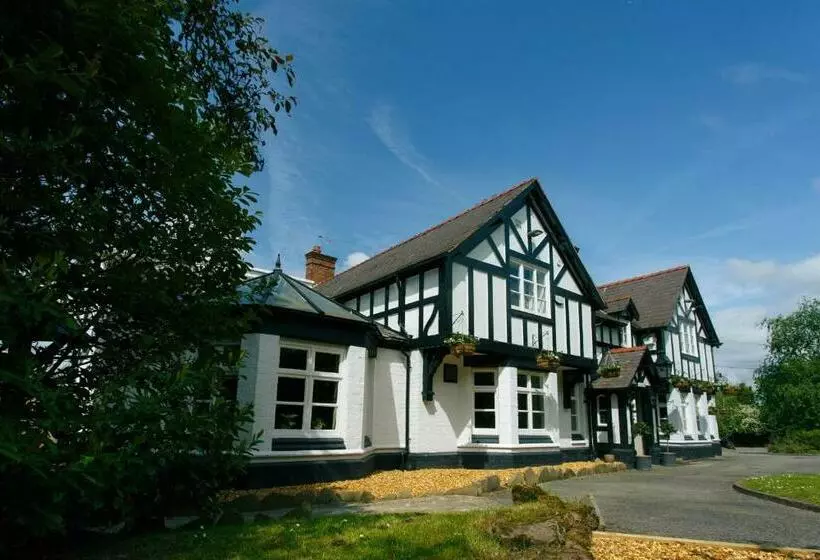 تختخواب و صبحانه The Egerton Arms