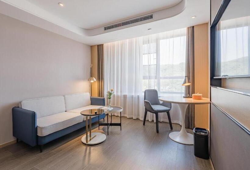 Atour Hotel Wuxi Yuantouzhu Scenic Area Qianrong Road
