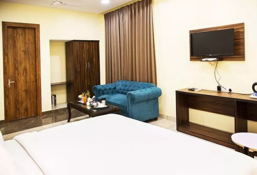 Hotelli Clarks Inn Dudhwa