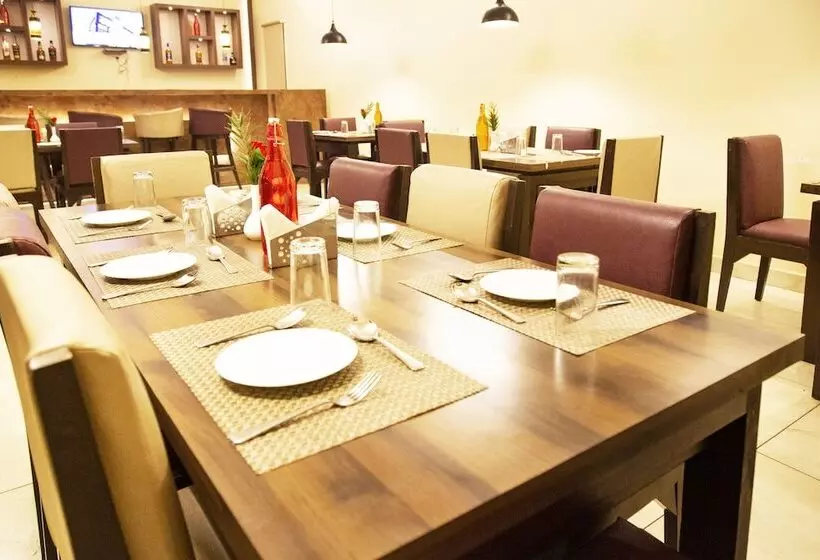 Hotelli Clarks Inn Dudhwa