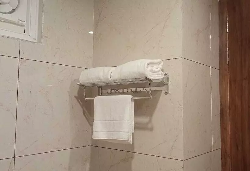 Hotelli Clarks Inn Dudhwa