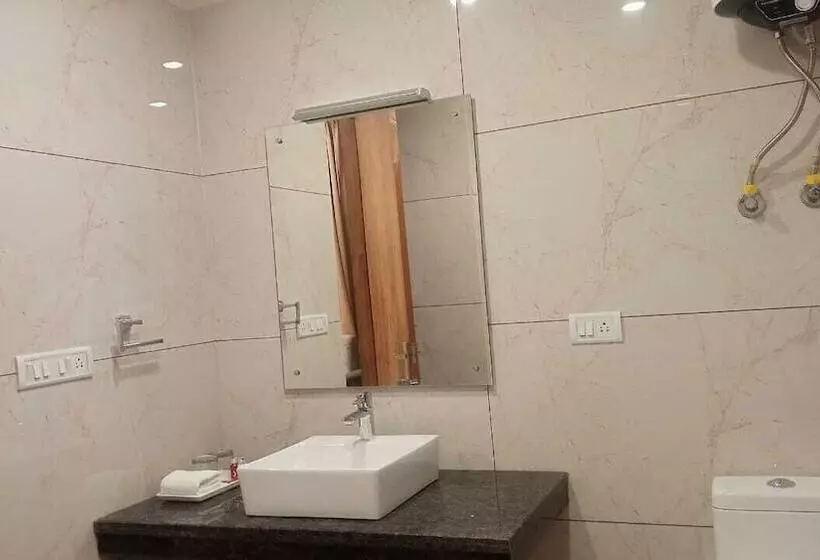 Hotelli Clarks Inn Dudhwa