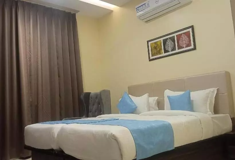 Hotelli Clarks Inn Dudhwa