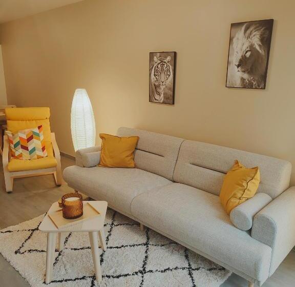 הוסטל L Auberge De L Entre Potes  Bolia