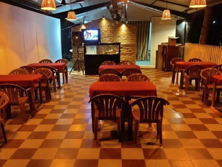 Retkeilymaja Seashell