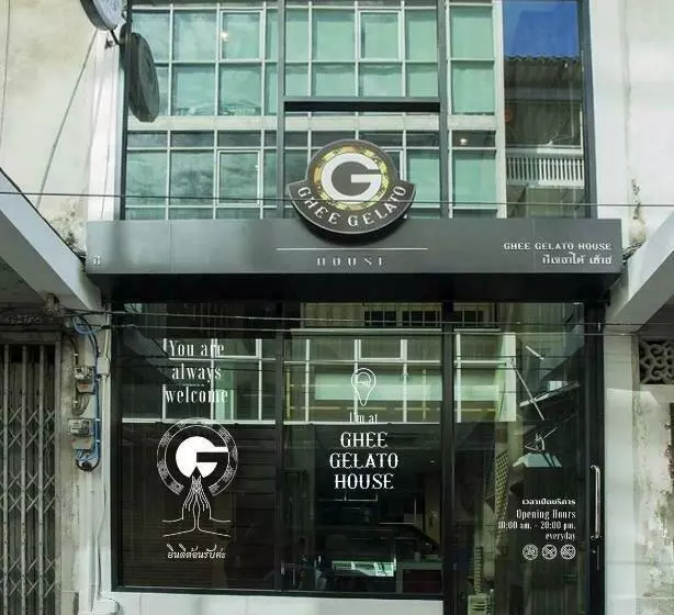 تختخواب و صبحانه Ghee Gelato House