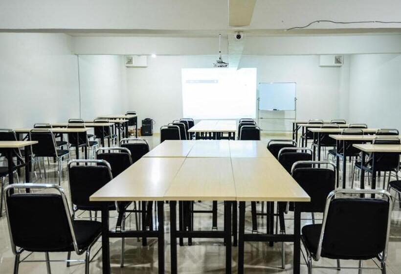 Hotel 7days Premium Baoding Yixianshengyuan Shopping Center