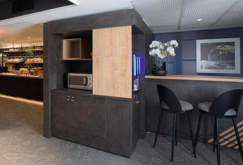 هتل Ace Hôtel Lyon Vénissieux Parc Des Expositions