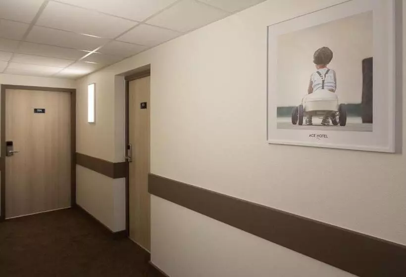 Hotelli Ace Hôtel Lyon Vénissieux Parc Des Expositions