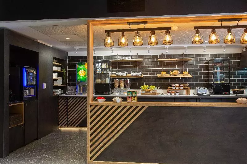 Hotelli Ace Hôtel Lyon Vénissieux Parc Des Expositions