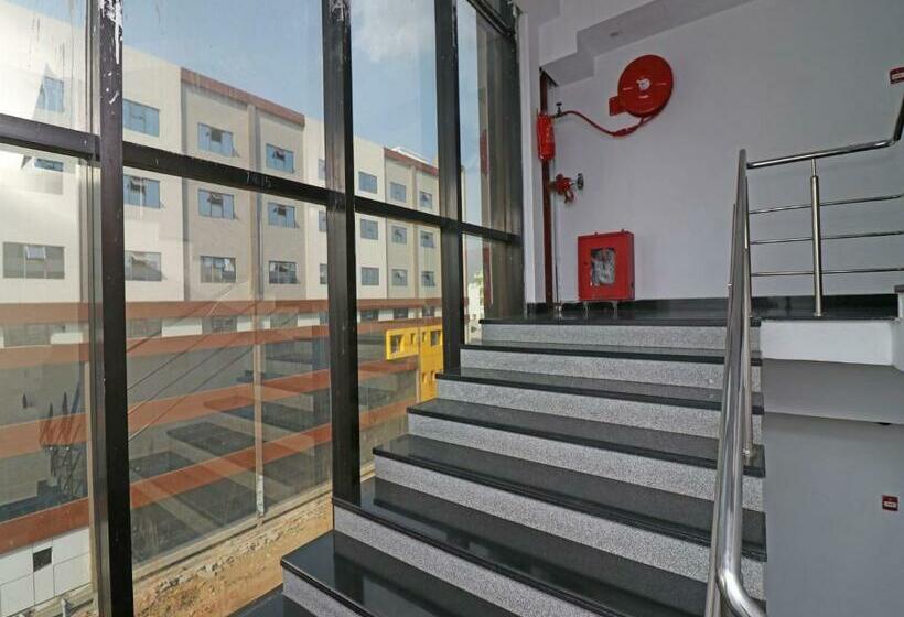 בית מלון כפרי Ambassador Royale