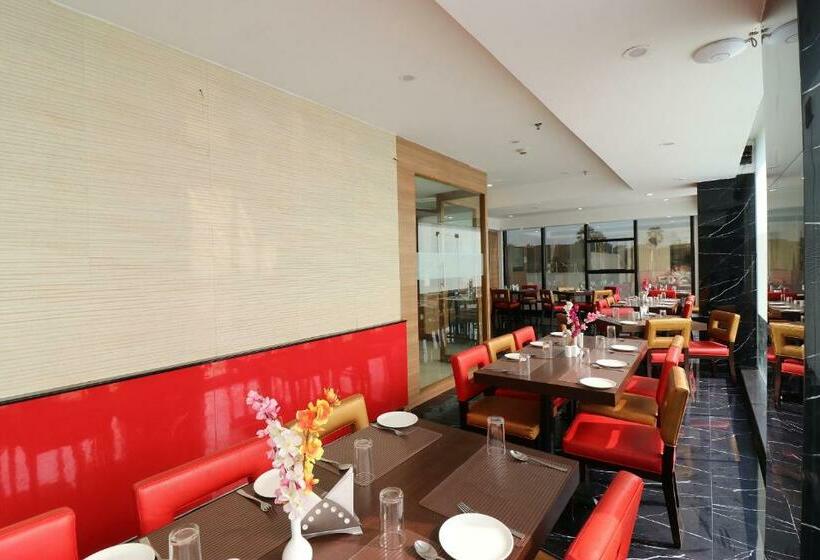 בית מלון כפרי Ambassador Royale