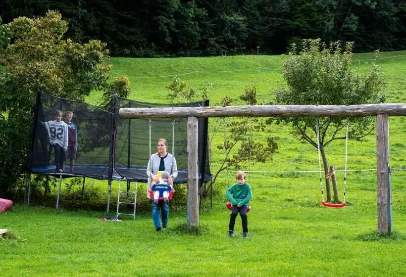 Hotelli Ferienwohnung Lippenlehen