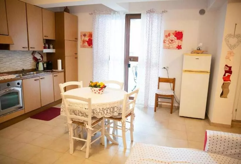 ペンション B&b Flower House