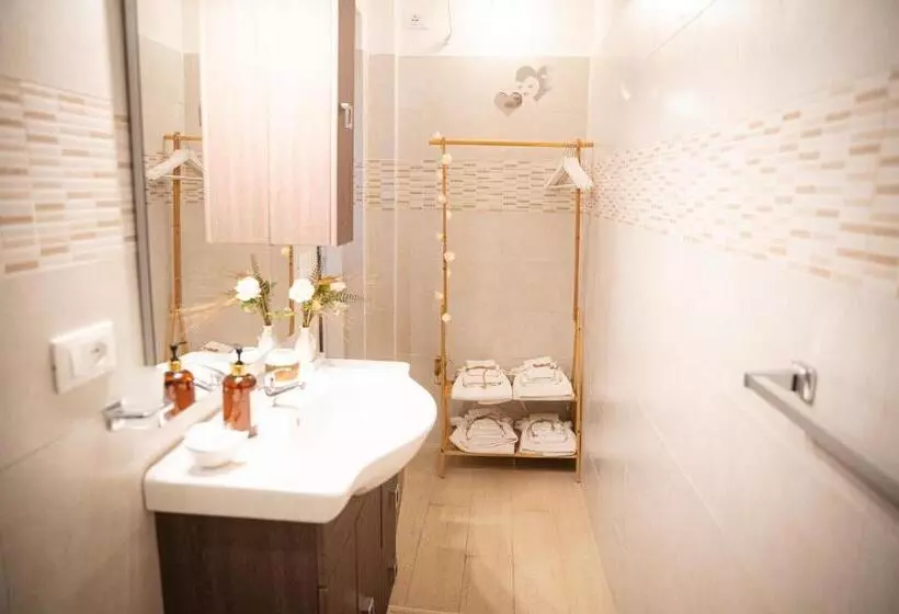 ペンション B&b Flower House