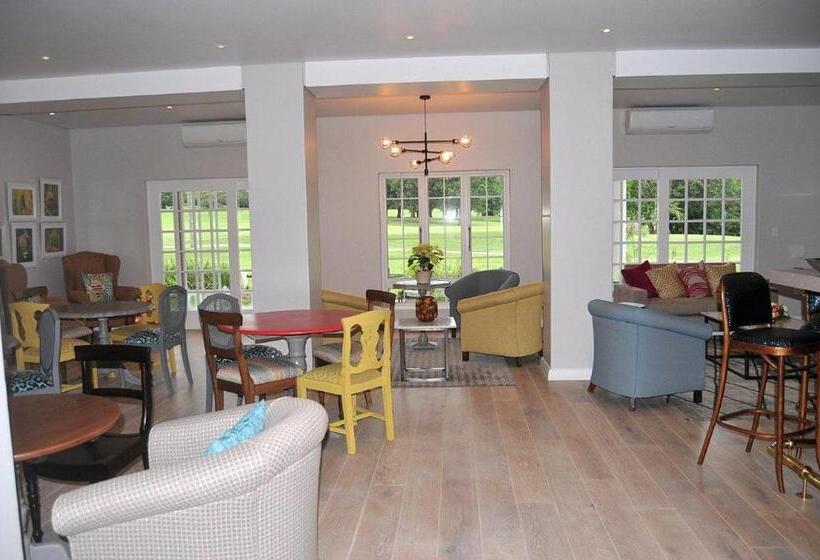 ベッドアンドブレックファースト Mount Edgecombe Estate Lodge