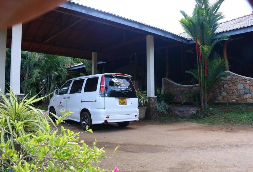 בית מלון כפרי Royal Green Garden