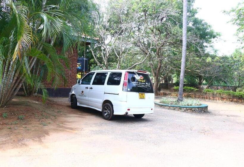 בית מלון כפרי Royal Green Garden