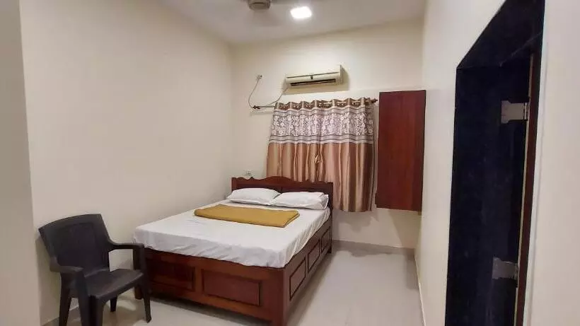 ホテル Sneha Farm House