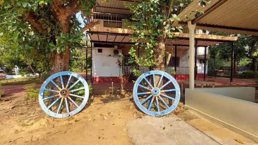 ホテル Sneha Farm House