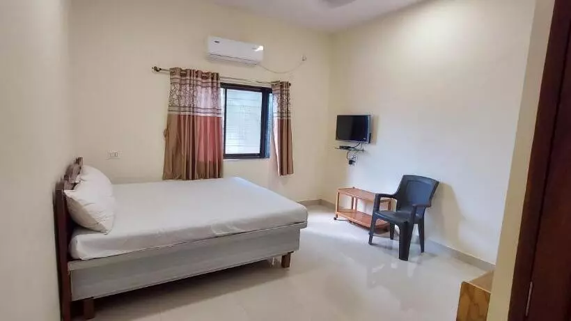 ホテル Sneha Farm House