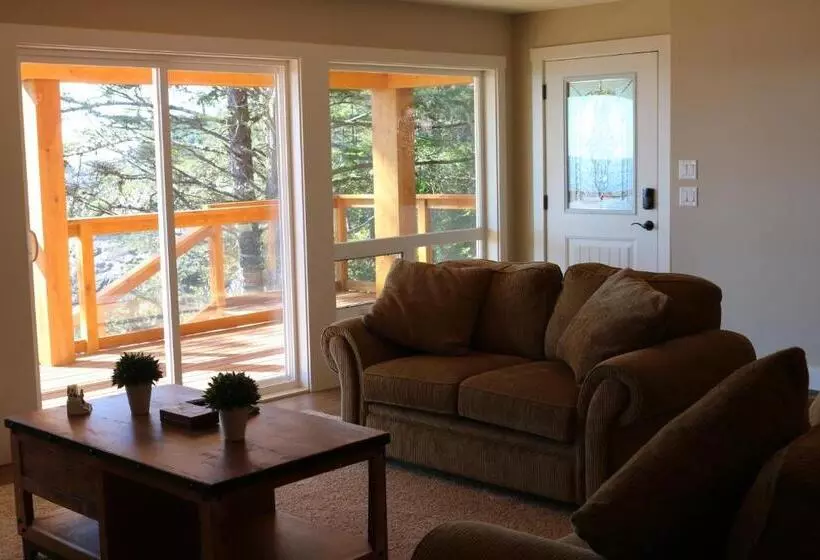 Majatalo Melfort Bell Guest Suites