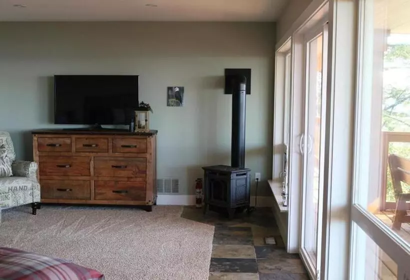 Majatalo Melfort Bell Guest Suites