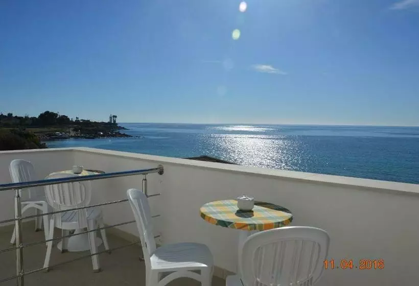 تختخواب و صبحانه Mare E Sole Villa Urso