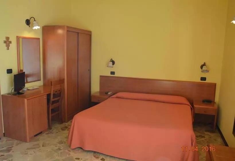 تختخواب و صبحانه Mare E Sole Villa Urso