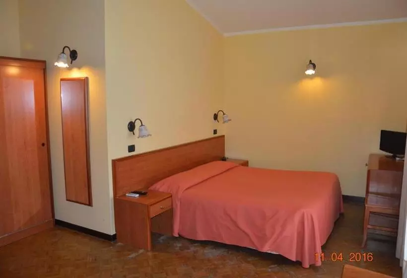 تختخواب و صبحانه Mare E Sole Villa Urso