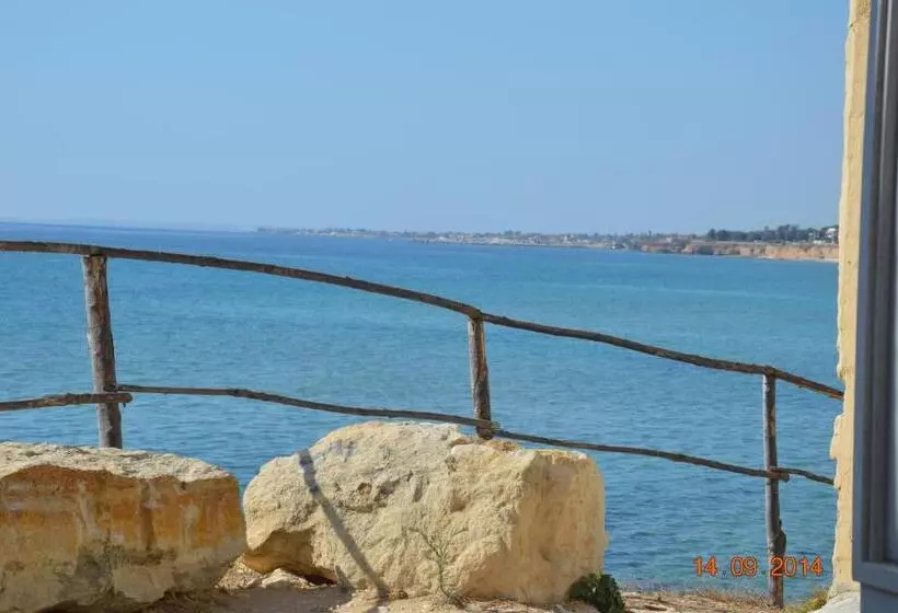 تختخواب و صبحانه Mare E Sole Villa Urso