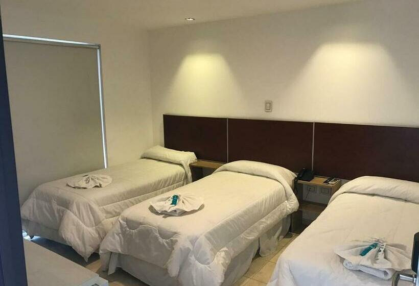 ホテル Internacional