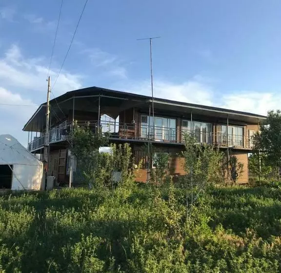 پانسیون Guest House And Yurt Camp Aktan