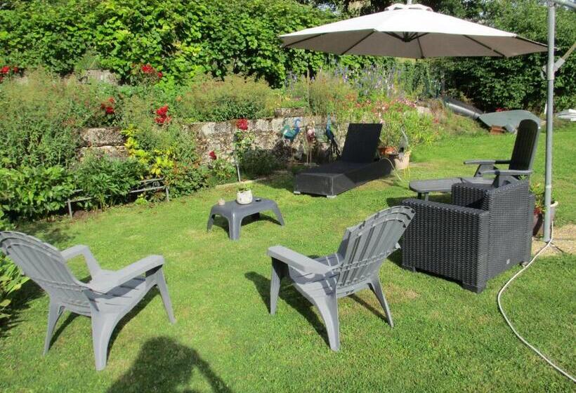 مبيت وإفطار Alain Et Flo