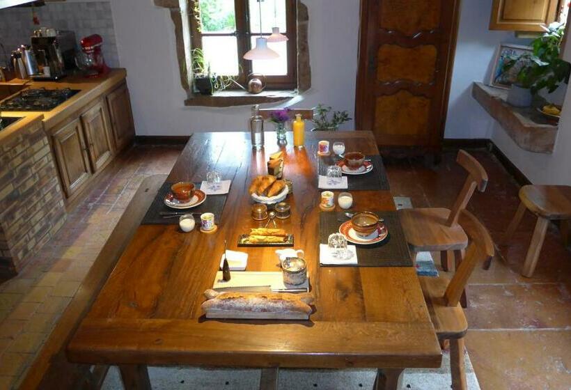 مبيت وإفطار Le Lavoir De Meziat