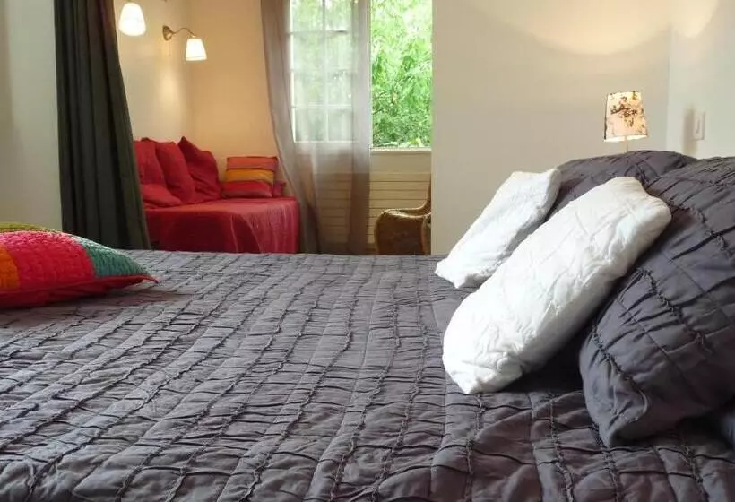 Aamiaismajoitus (B&B) Les Taouleres