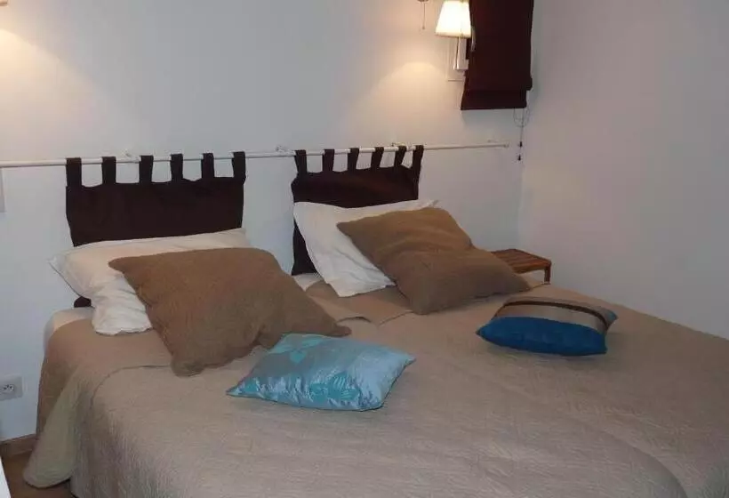 Aamiaismajoitus (B&B) Les Taouleres