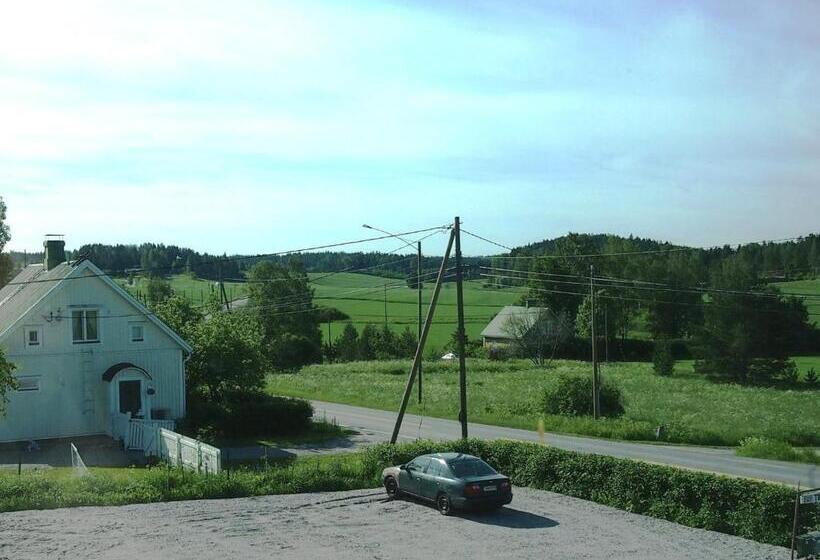 مبيت وإفطار Willa Mustijoki