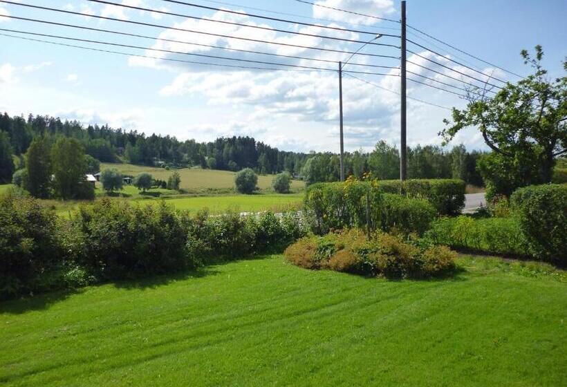 مبيت وإفطار Willa Mustijoki