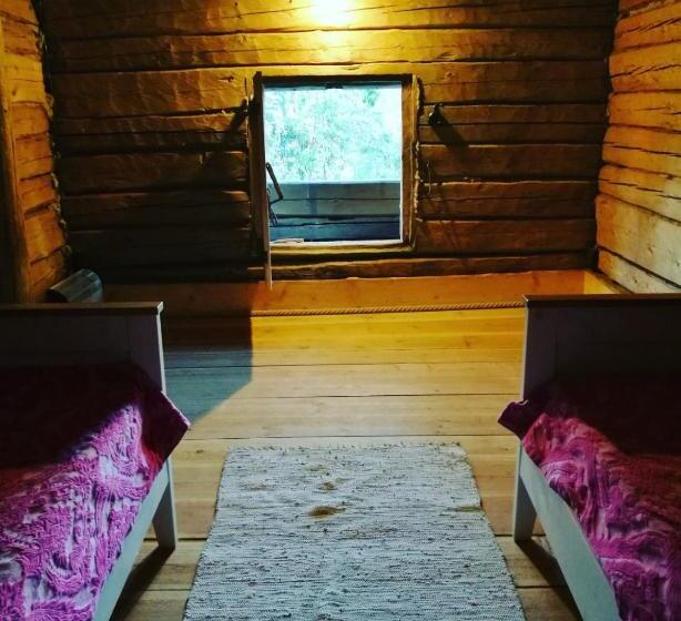 مبيت وإفطار Willa Mustijoki