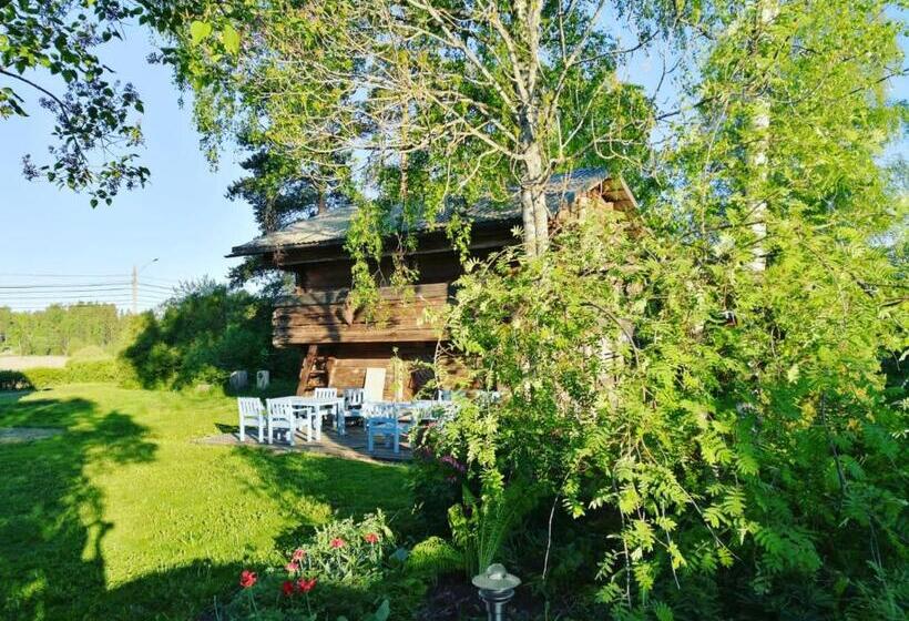 مبيت وإفطار Willa Mustijoki