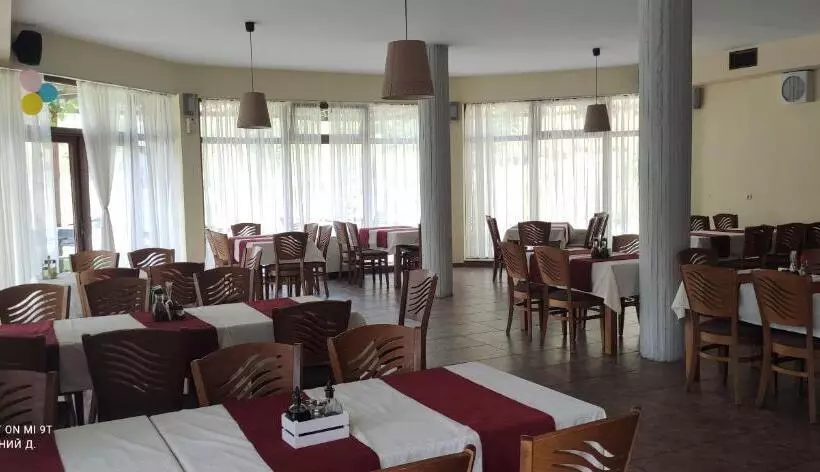 Hotelli Alpine Garden