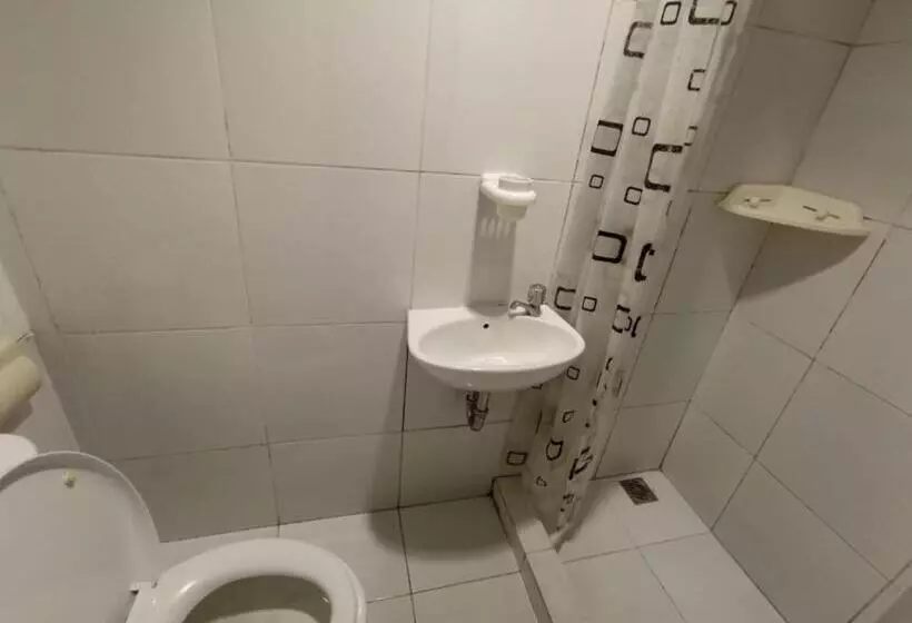 Hotelli Bintang Property Aeropolis