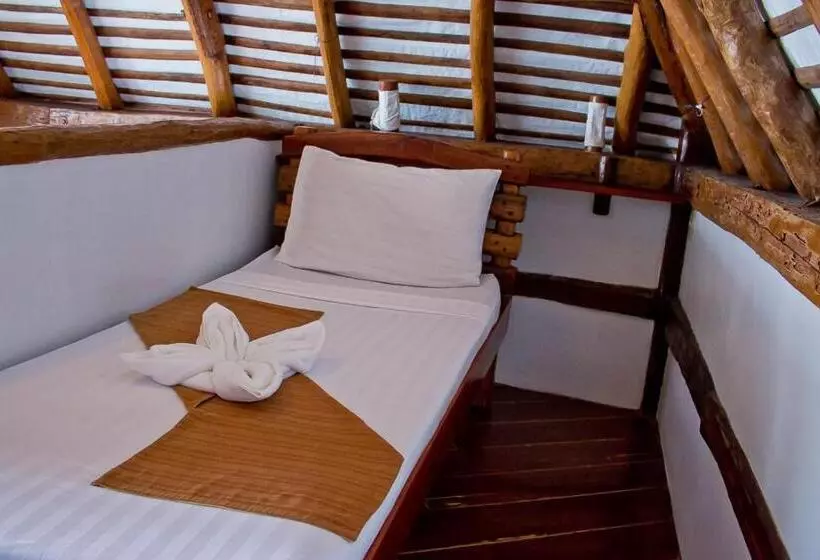 ホテル Caluwayan Palm Island Resort & Restaurant